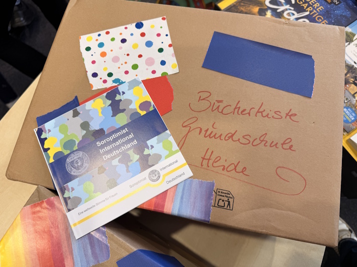 Mehr über den Artikel erfahren Bücherspende
